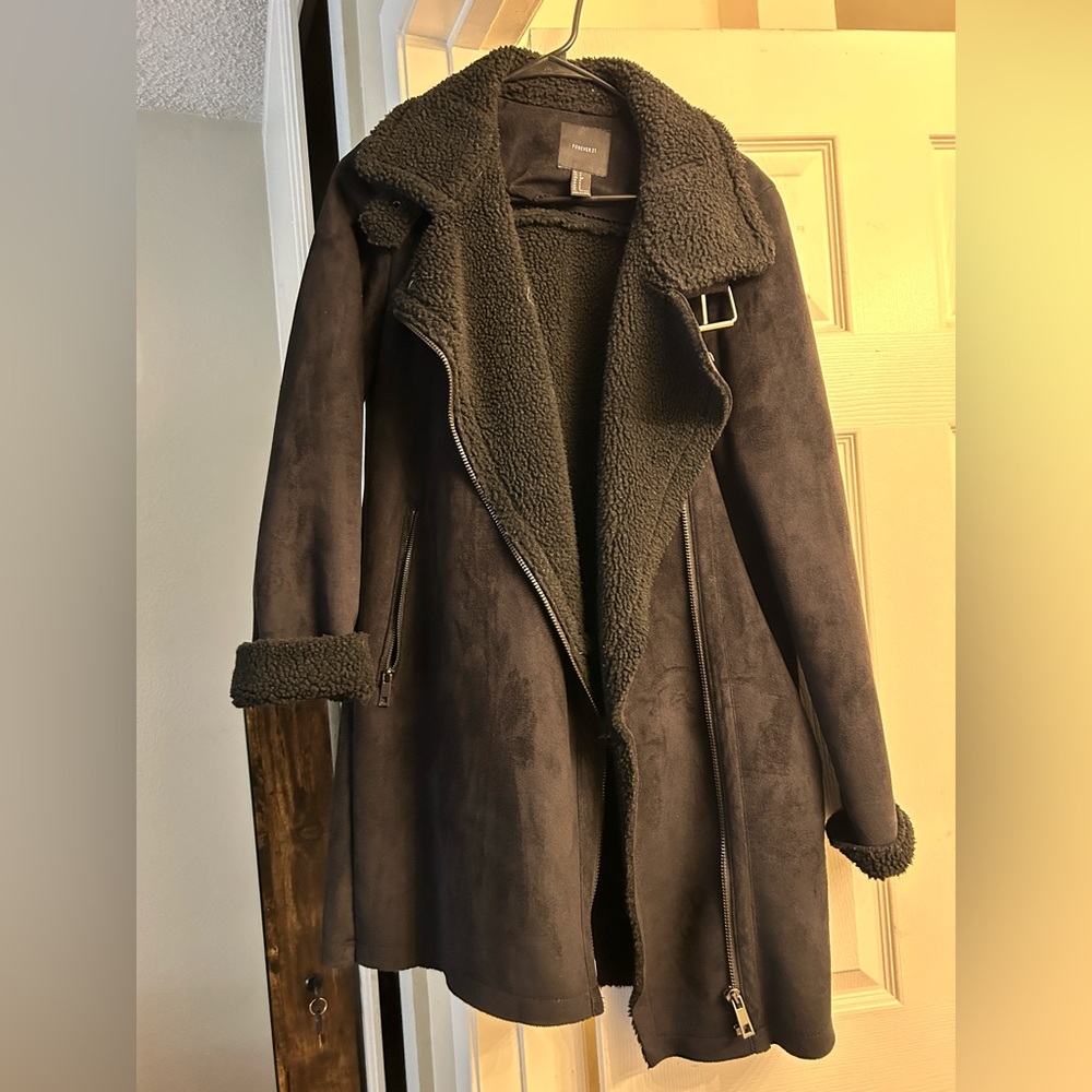 Black vegan suede long moto coat with Sherpa color and sleeve